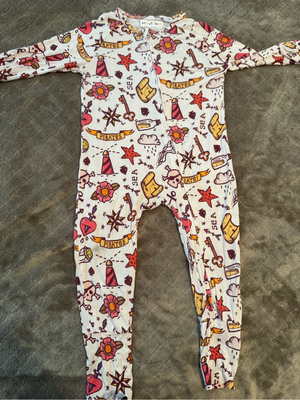 Velveteen White & Multicolor Pirate Print bamboo 4T